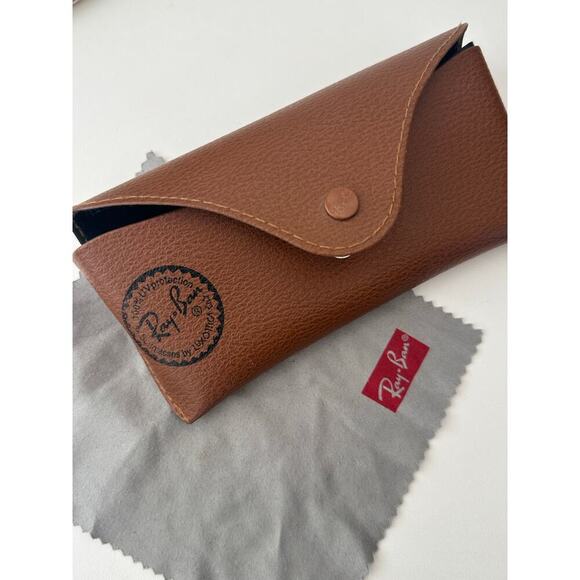 Ray-Ban RB3025 Gold Frame with Blue Mirror Flash Lenses main image 11